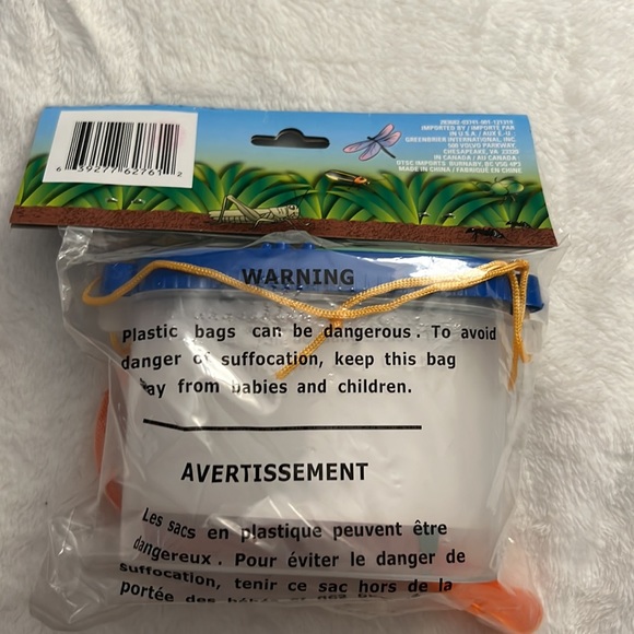 Backyard travels - Picture 2 of 2